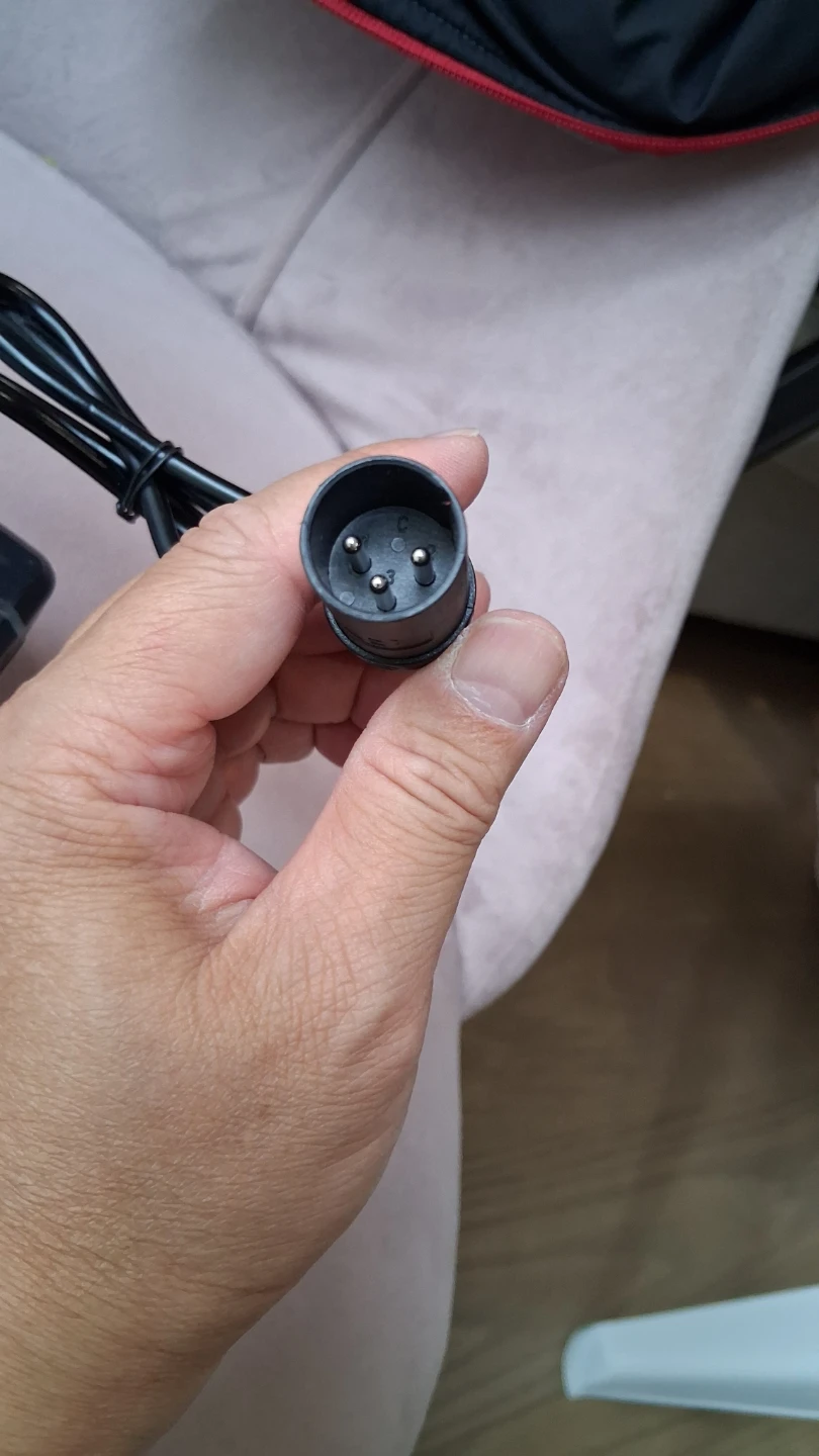 84V for 72V Li-ion battery charger 3 pin XLR male connector - photo 5