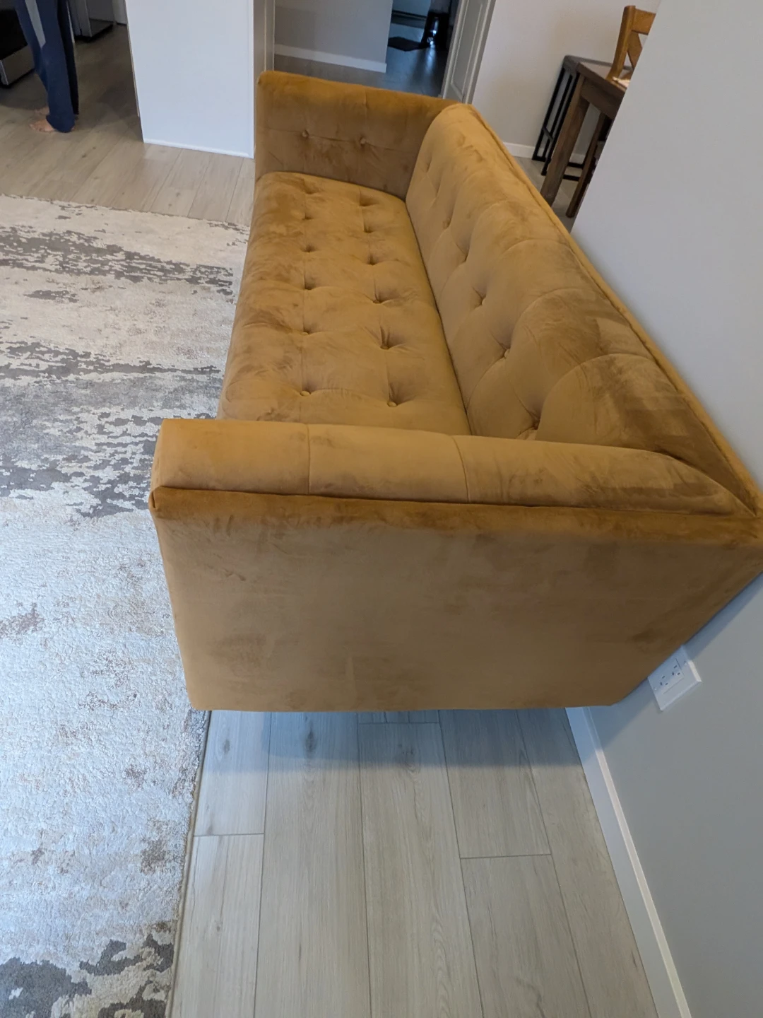 Structube brown velvet sofa - photo 5