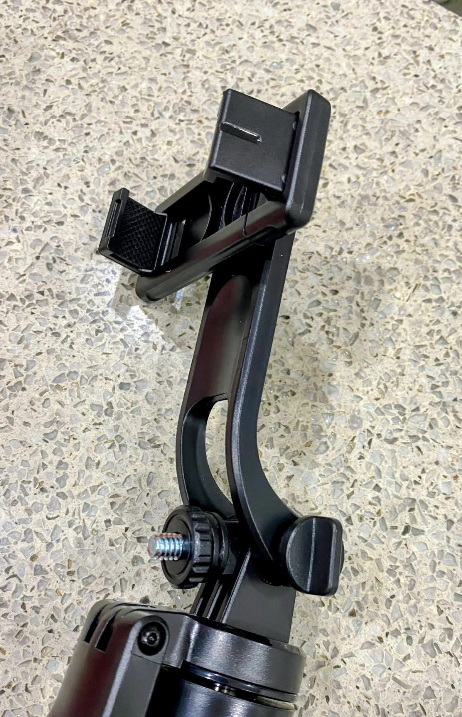 F16 Selfie Stick Tripod with Remote - photo 4