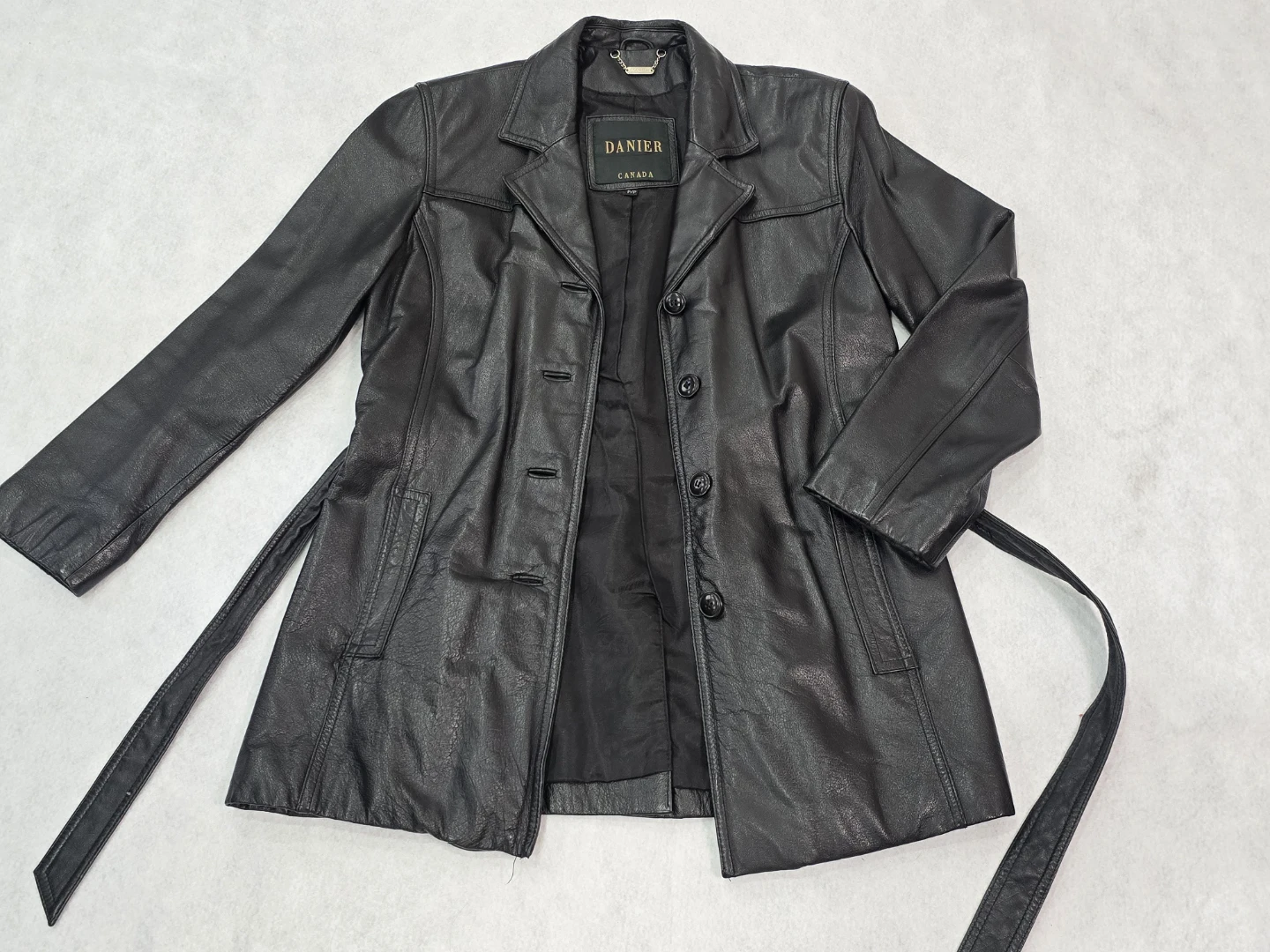 Danier Canada Black Leather Belted Blazer P/P