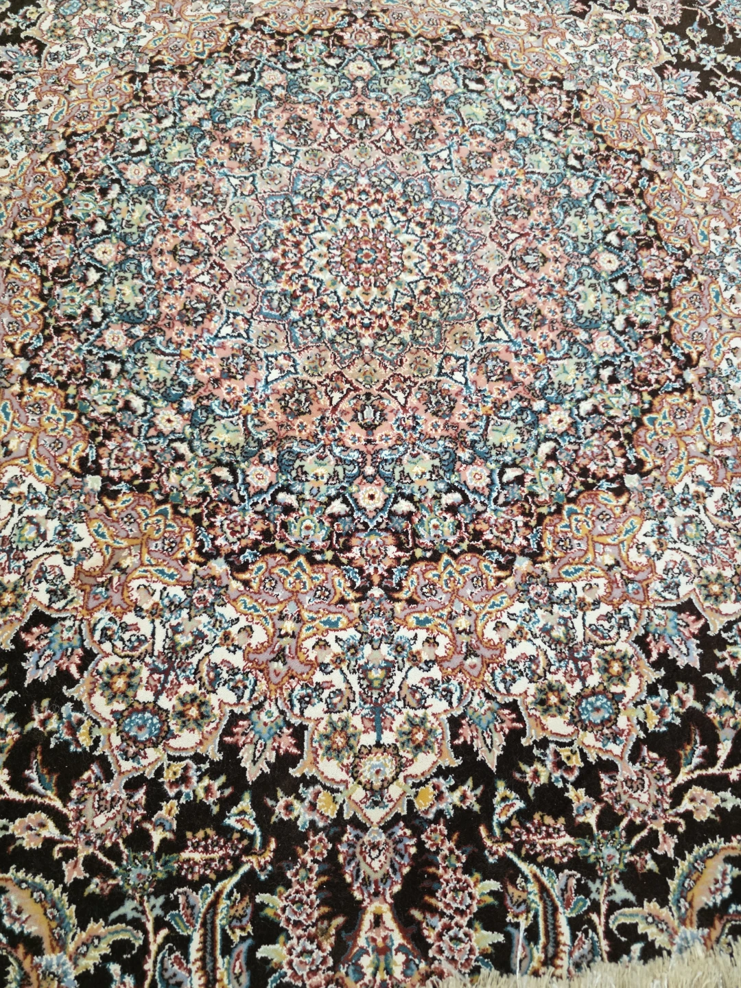 Traditional Persian-style rug - photo 4