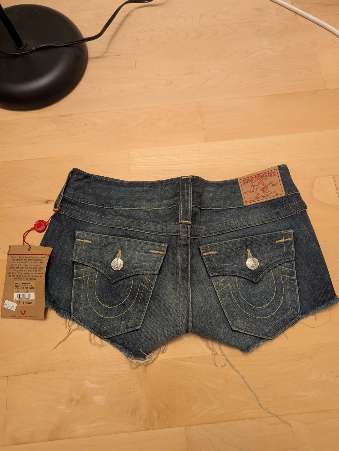 True Religion Low Rise Joey Cut Off Women's Shorts Size 28 - photo 2