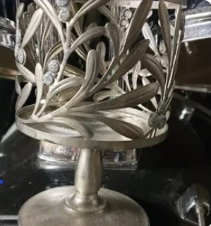 Bath & Body Works Mistletoe Candle🏈 Holder - photo 2