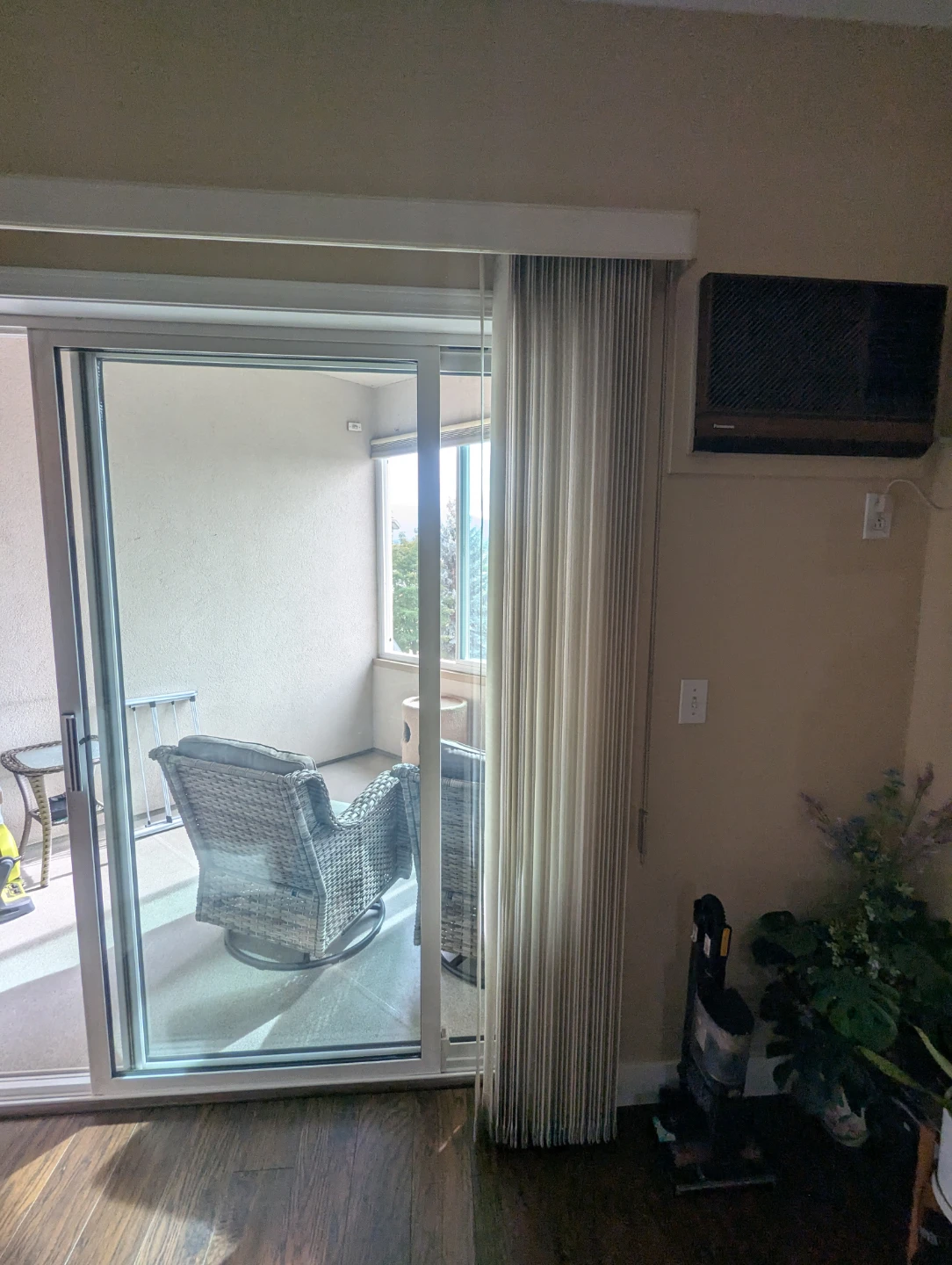 Off-White Vertical Blinds for Sliding Door - photo 2
