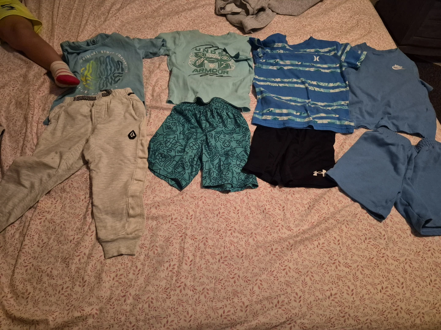 Assorted Boys' Clothing Bundle - photo 4