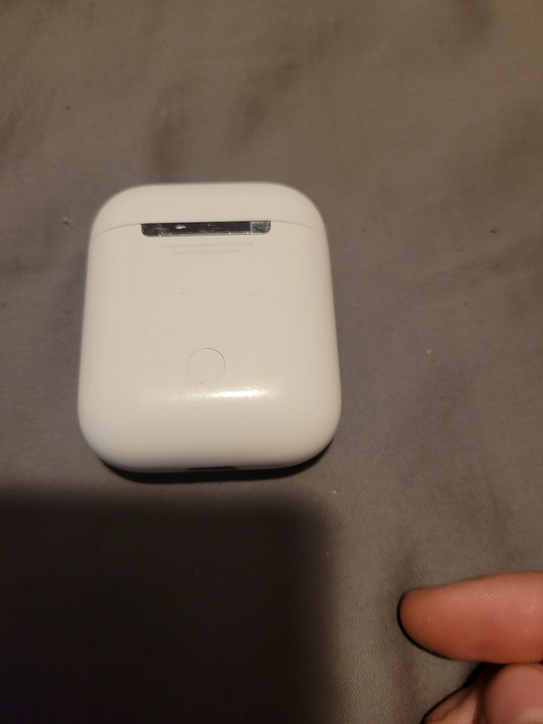 Apple AirPods Wireless Charging Case - photo 2