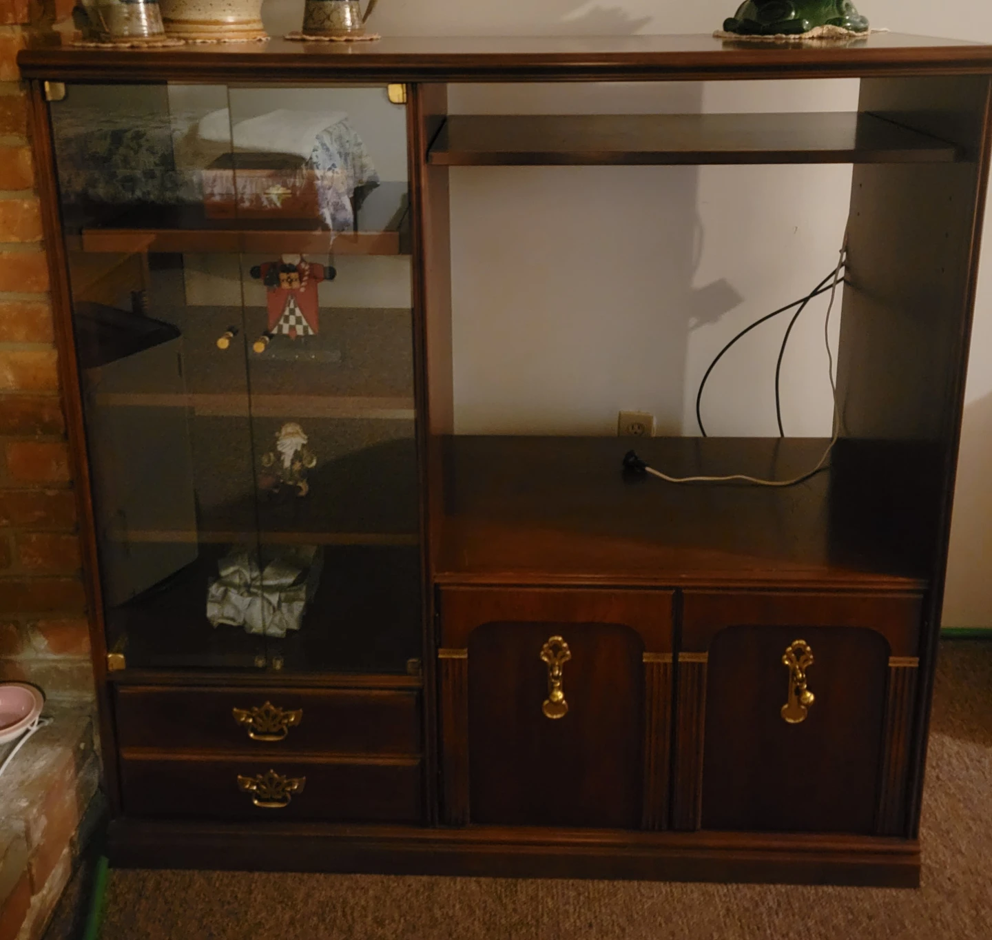 Wooden TV Cabinet