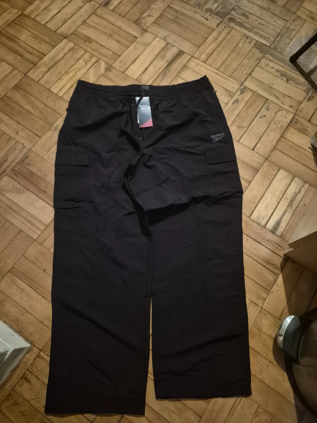 BNWT)Reebok 2XL Icon Elements Woven Cargo Pants - Black - photo 3
