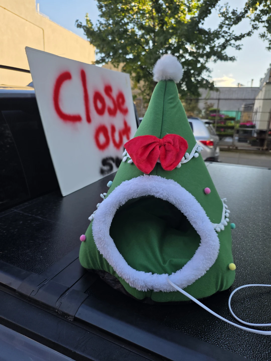 Christmas Tree Pet Bed with heated pad - photo 2