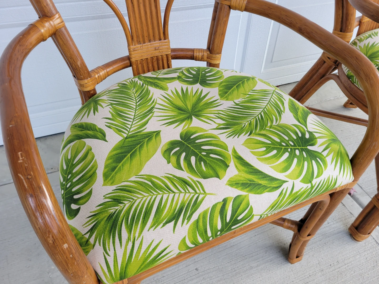 Vintage Rattan Fan-Back Armchairs with Tropical Palm Print Seats - photo 5