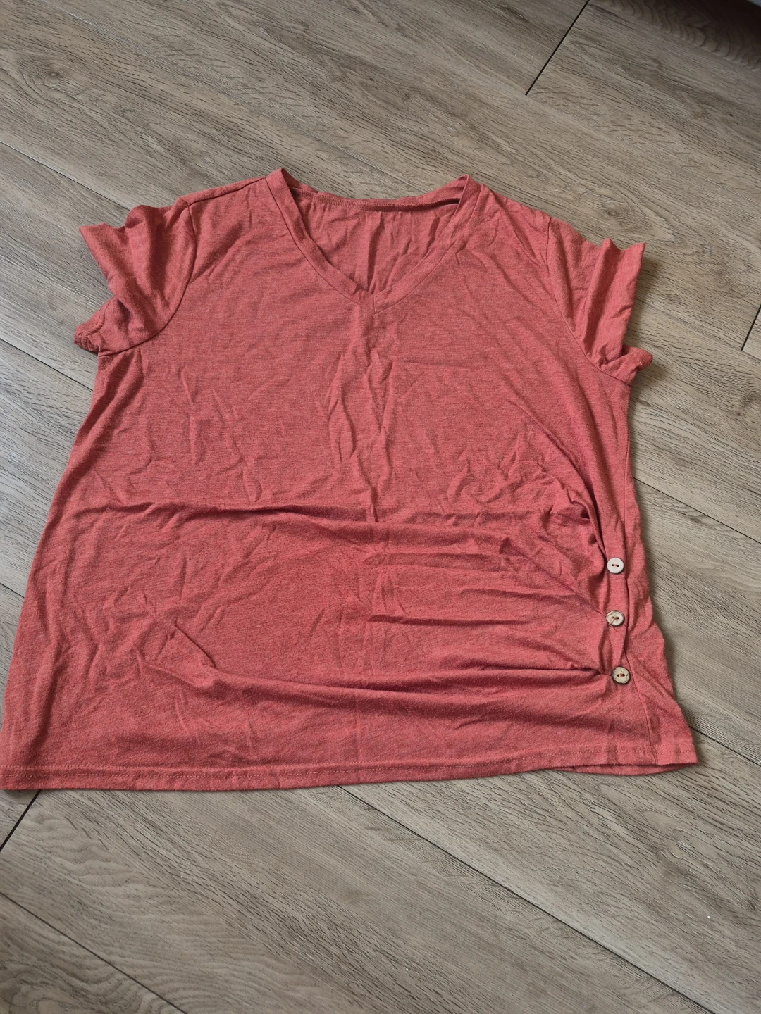 L Red V-Neck T-Shirt with Side Buttons
