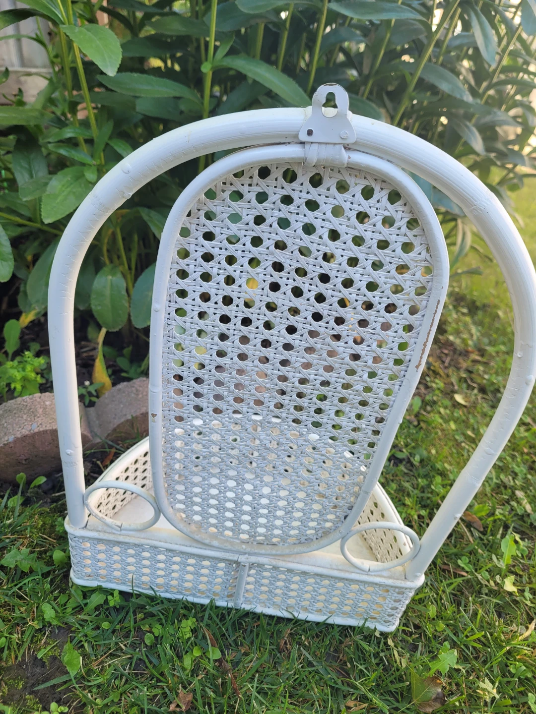 White Wicker Wall Shelf with Basket - photo 2