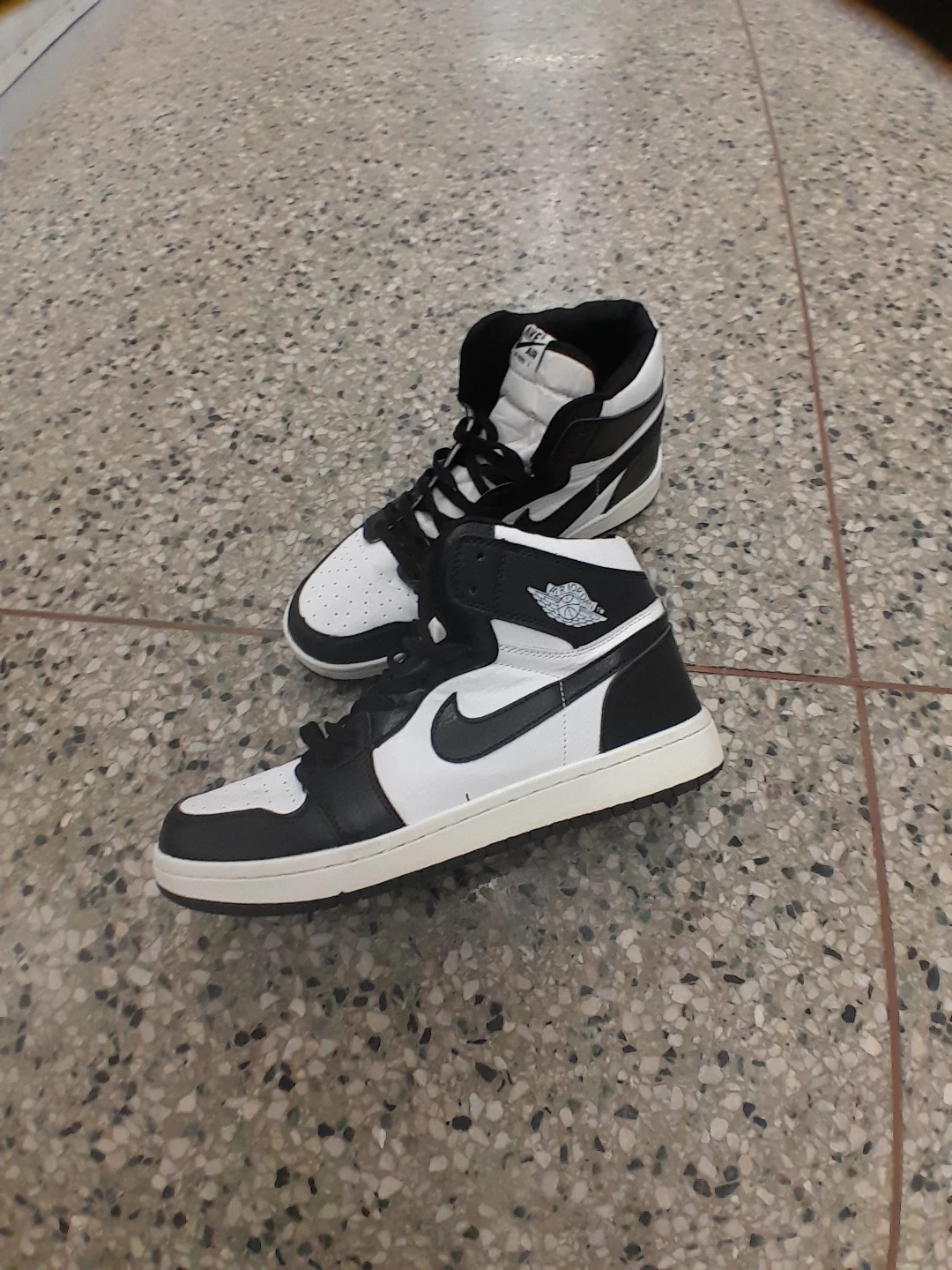 Nike Air Jordan High-Top Sneakers Men's Size 11 - photo 2