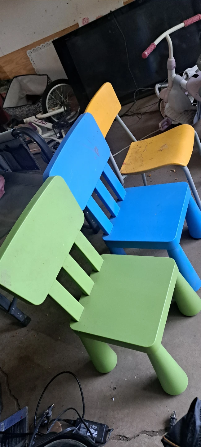 Set of 3 Children's Play Chairs - photo 3