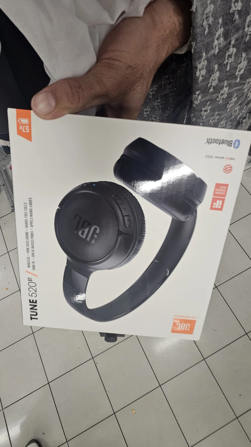 JBL TUNE 520BT Wireless Bluetooth Headphones
