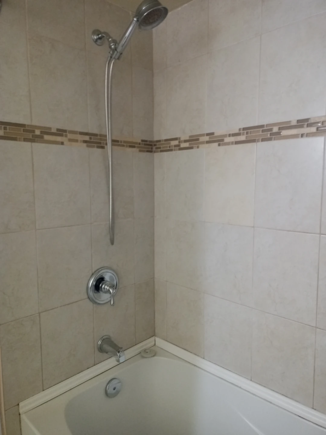 Room - Available immediately - photo 2
