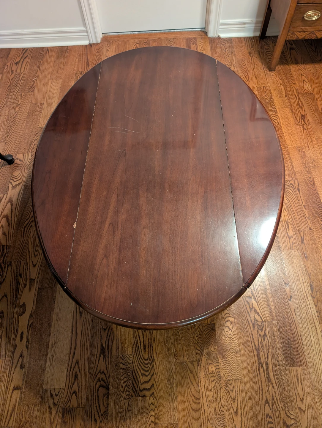 Vintage Oval Wooden Coffee Table - photo 2