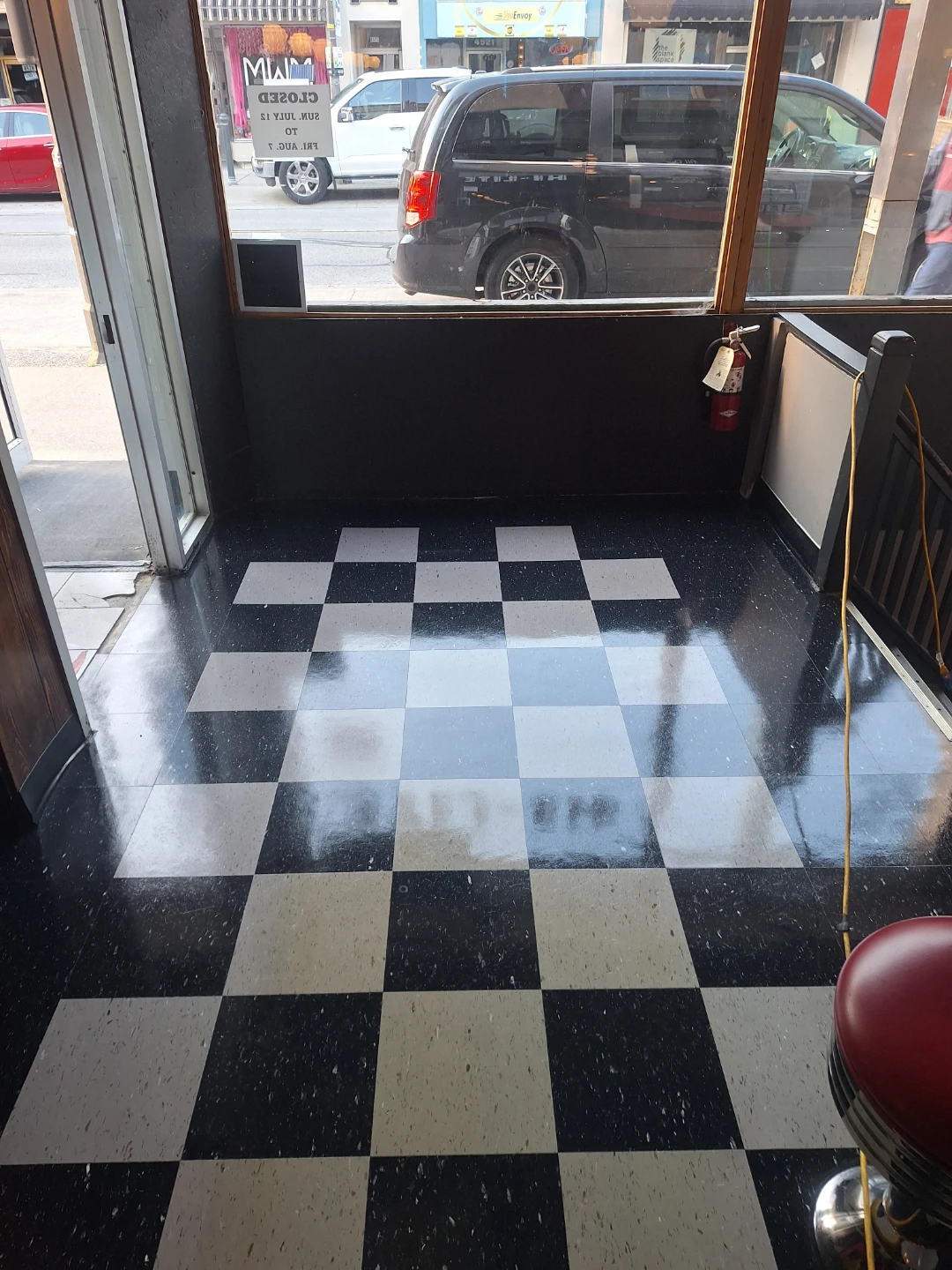 Strip and Waxing - photo 5