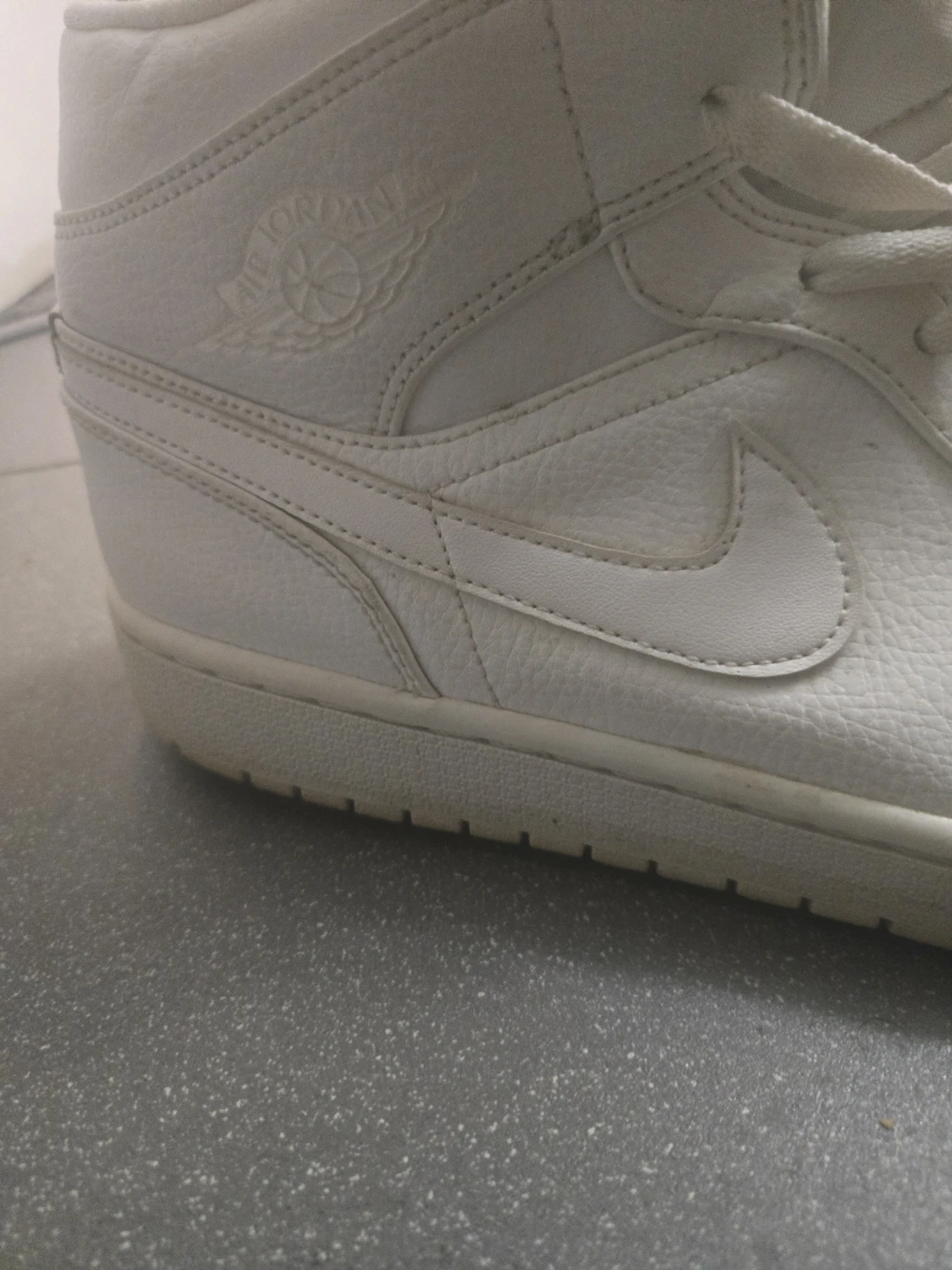 Jordan 1s White Size 12
