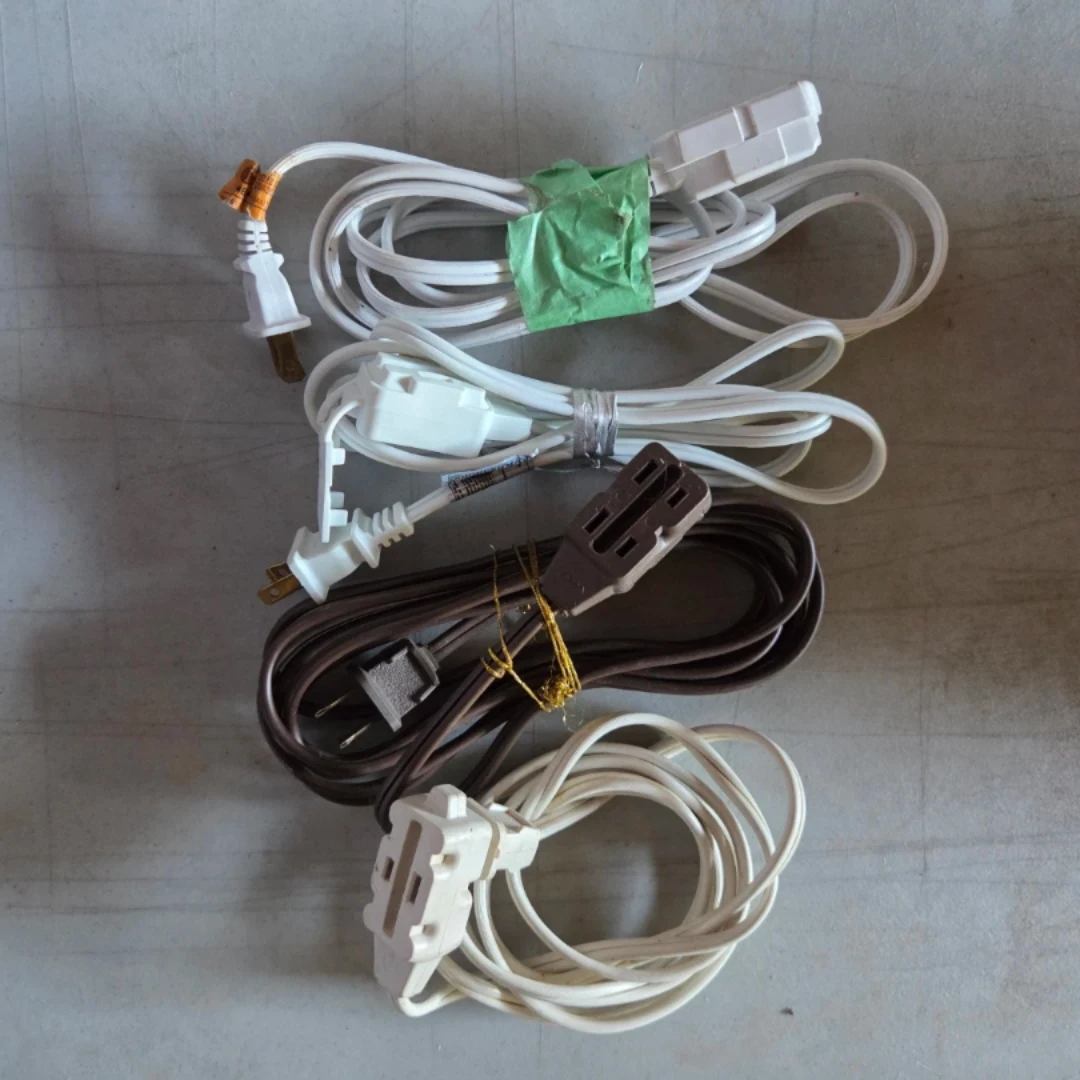 Extension Cords - 3 Outlets