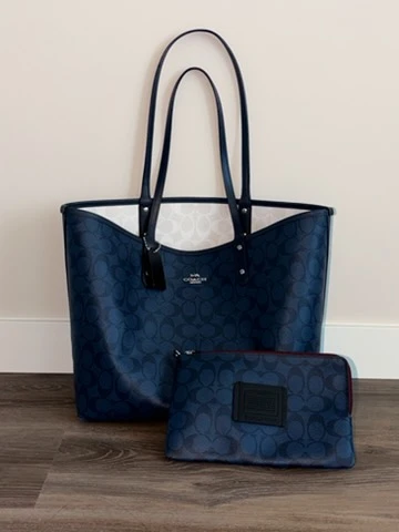 ​Coach City Tote Bag– Excellent Condition - photo 3