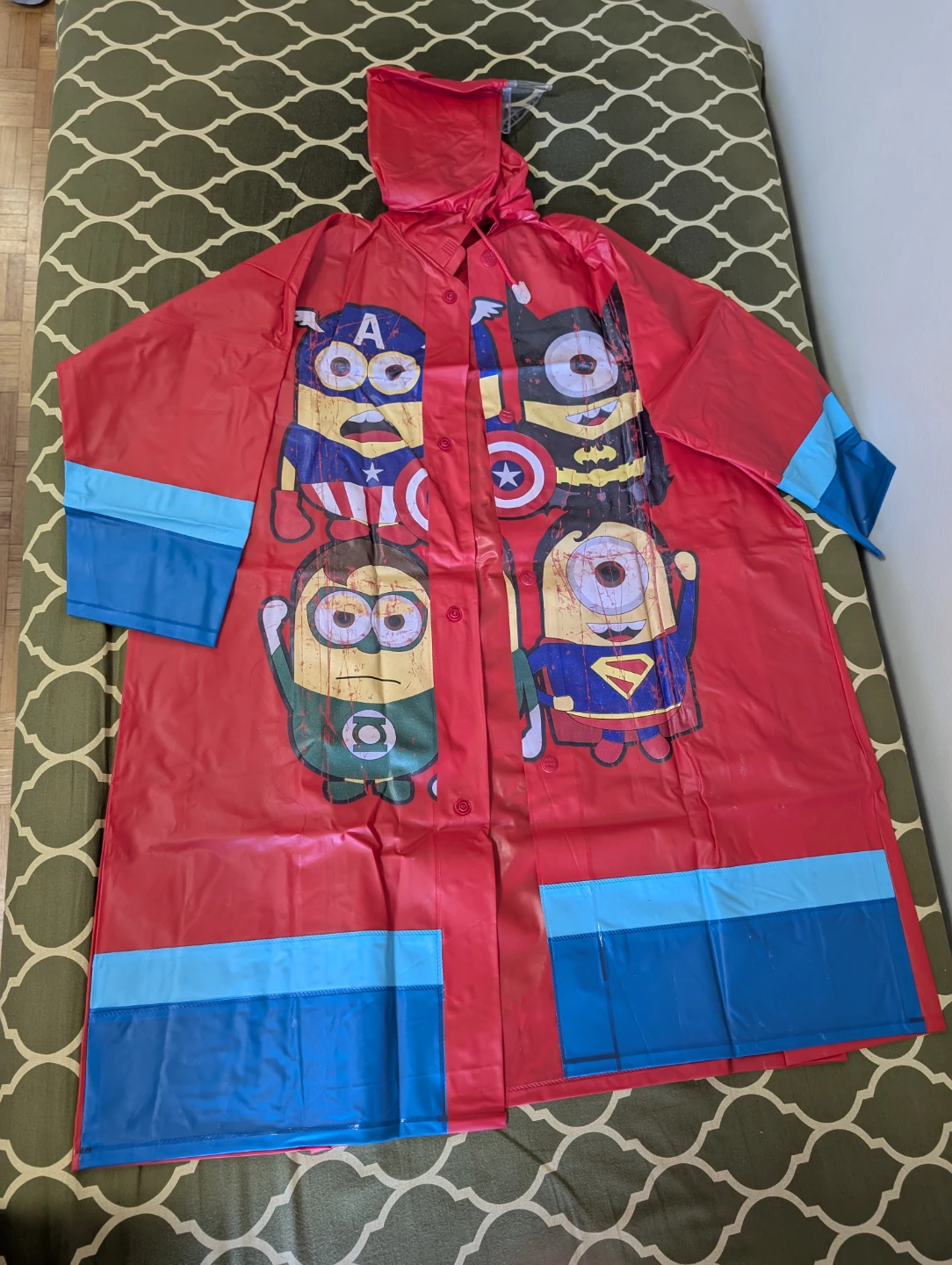 Minions Superhero Kids Raincoat (suitable for 6-8 yr olds)