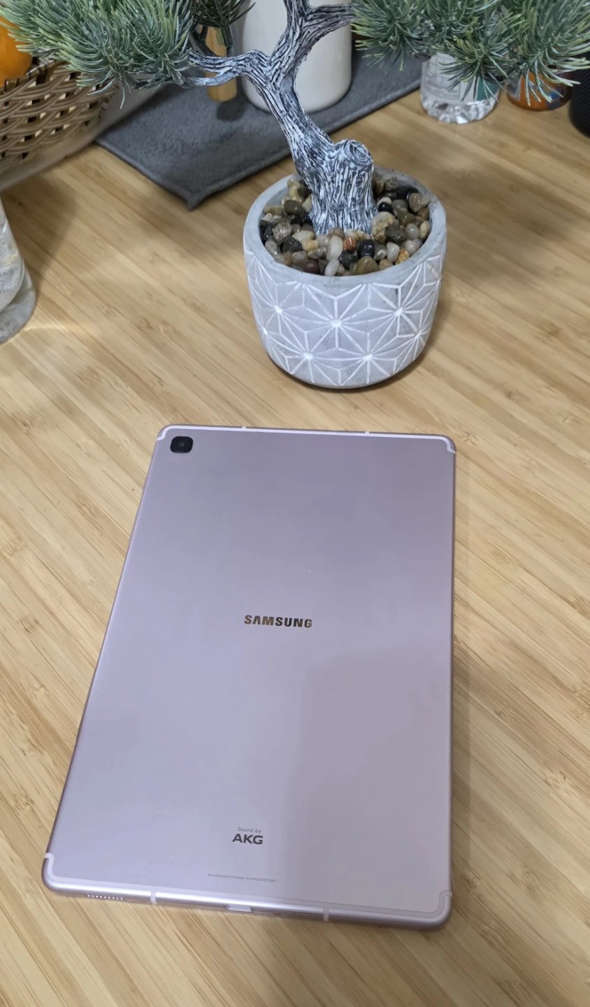 Samsung Galaxy Tab S6 Lite