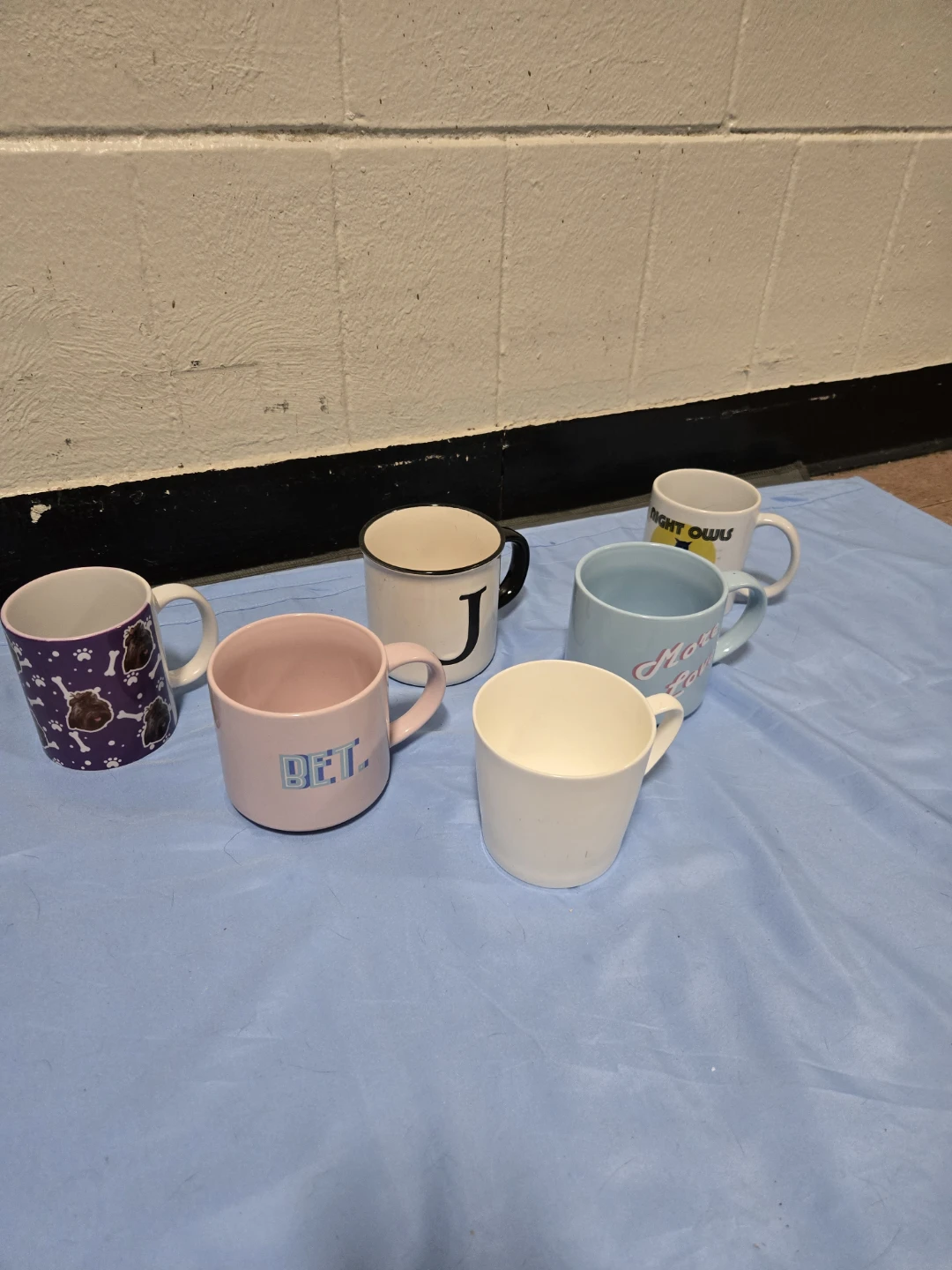Set of 6 Assorted Ceramic Mugs - photo 3
