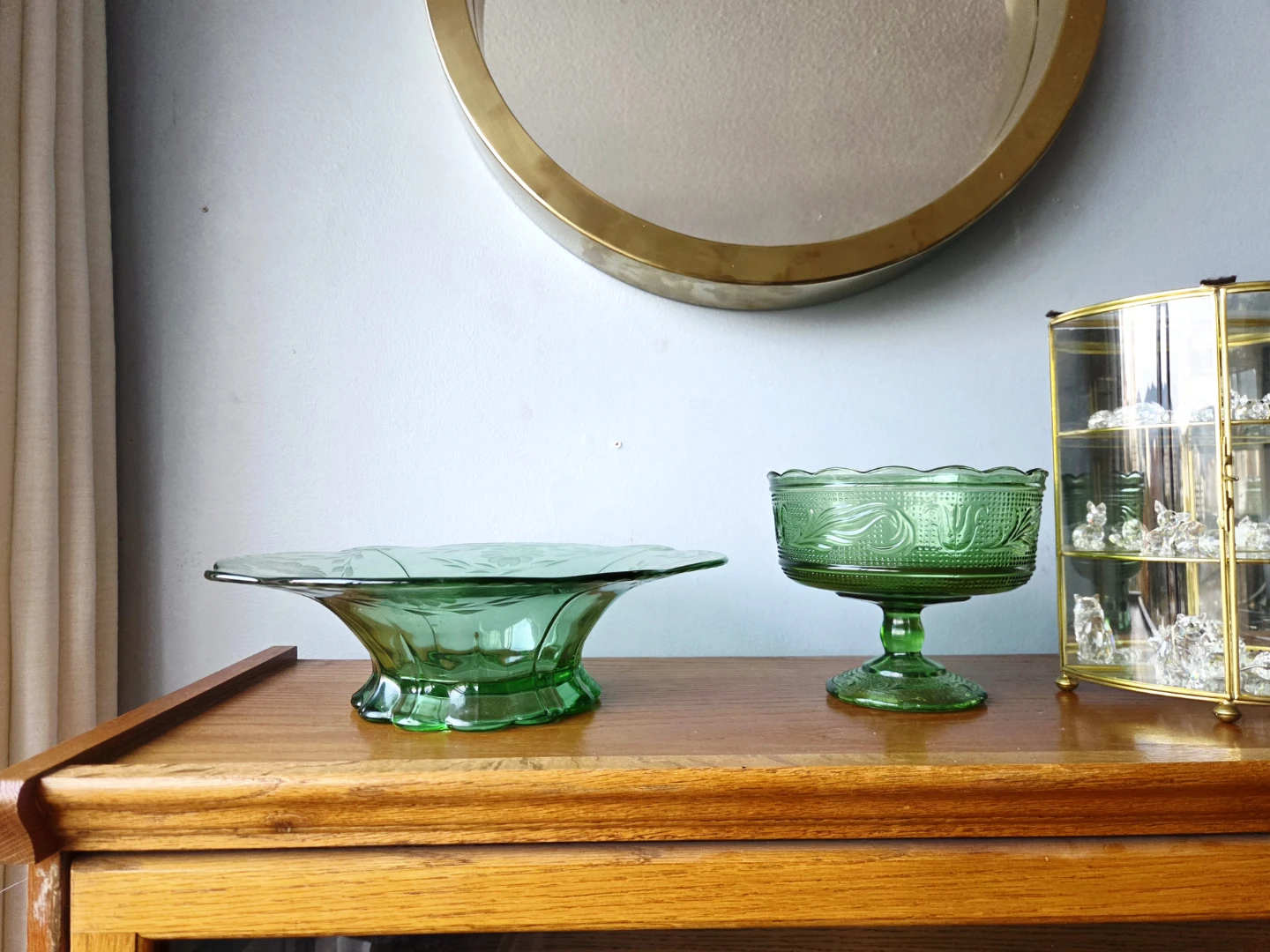 Mid-Century Green Glass Serving Bowls - Vintage Set of 2 - photo 2