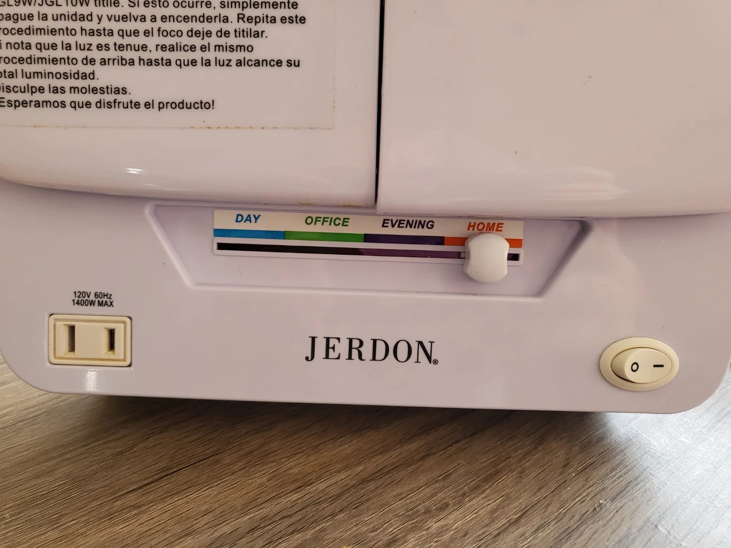 Jerdon Tri-Fold Lighted Makeup Mirror - photo 5