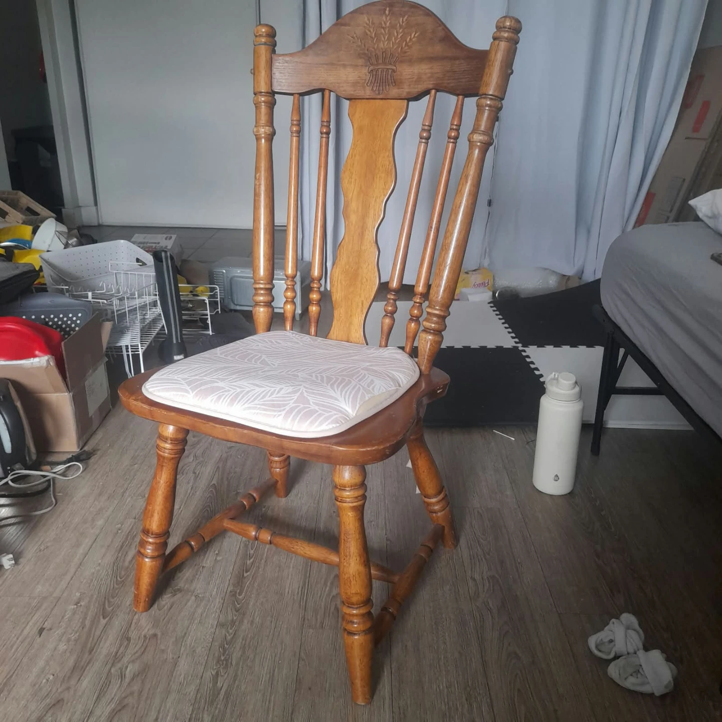 Wooden Windsor Dining Chair 🏈
