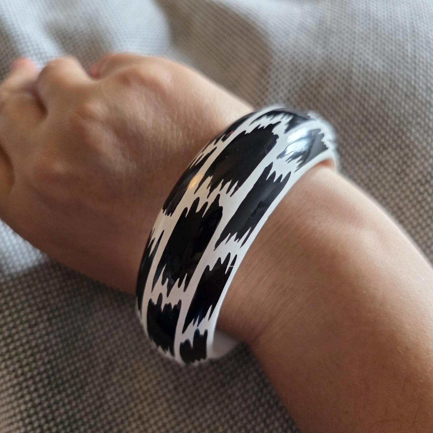Vintage Bangle Bracelet - Black & White Pattern - photo 5