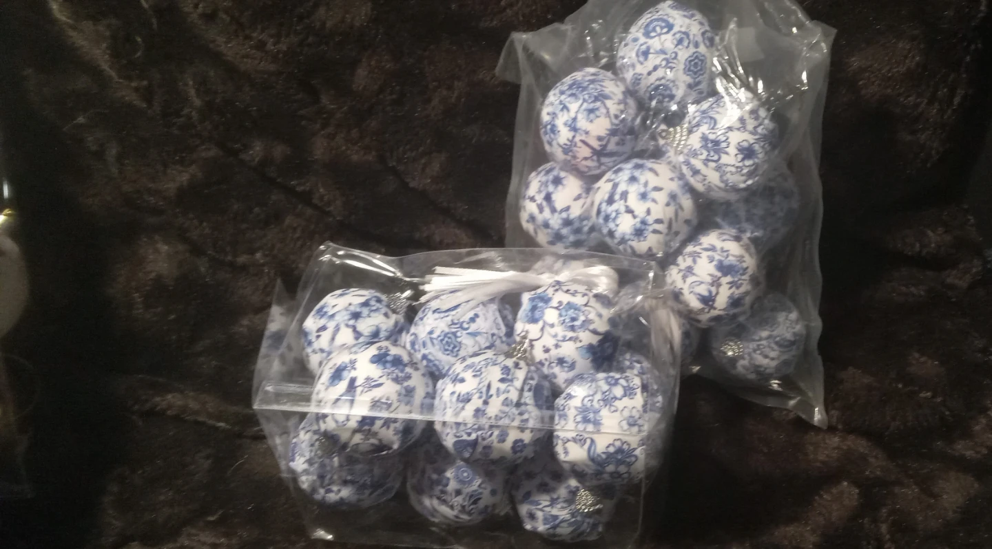 Blue and White Floral Christmas Ornaments - photo 3