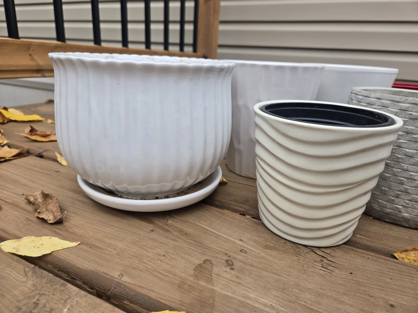 Variety of pots - photo 3