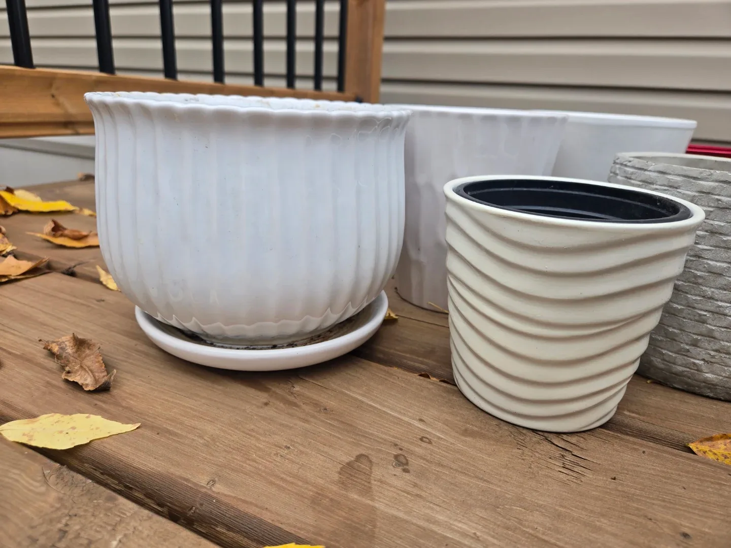 Variety of pots - photo 3
