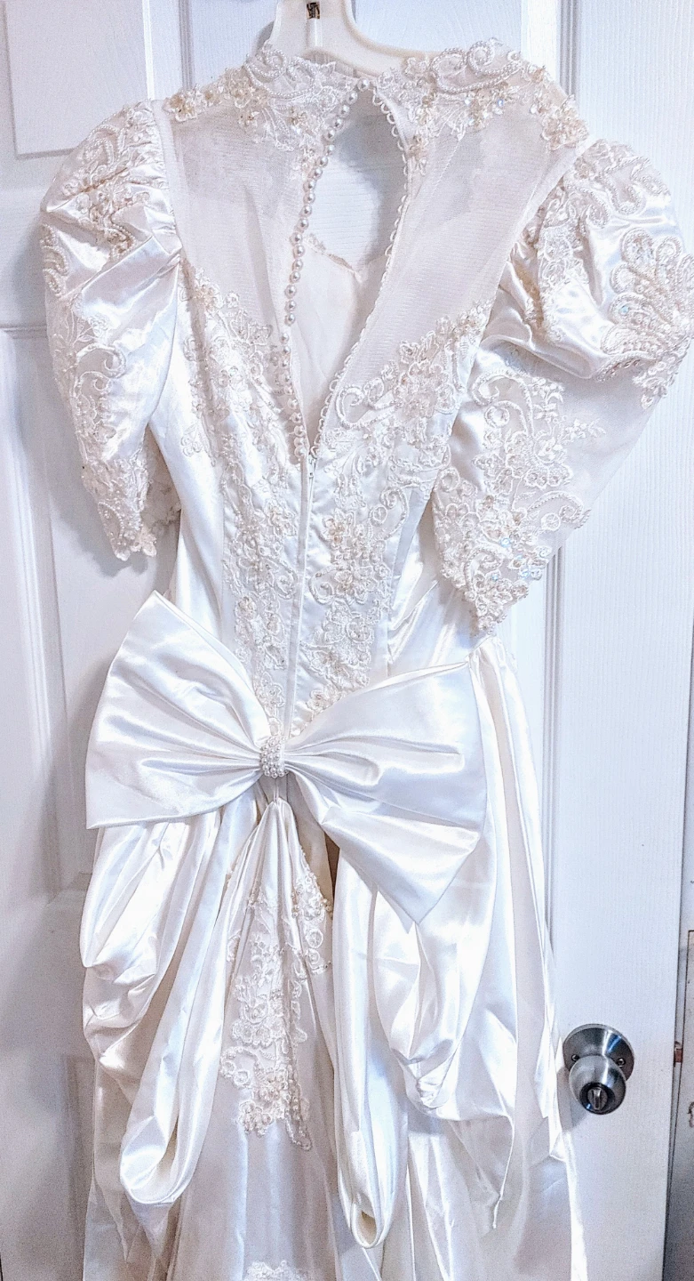 Vintage White Lace Wedding Dress - photo 5