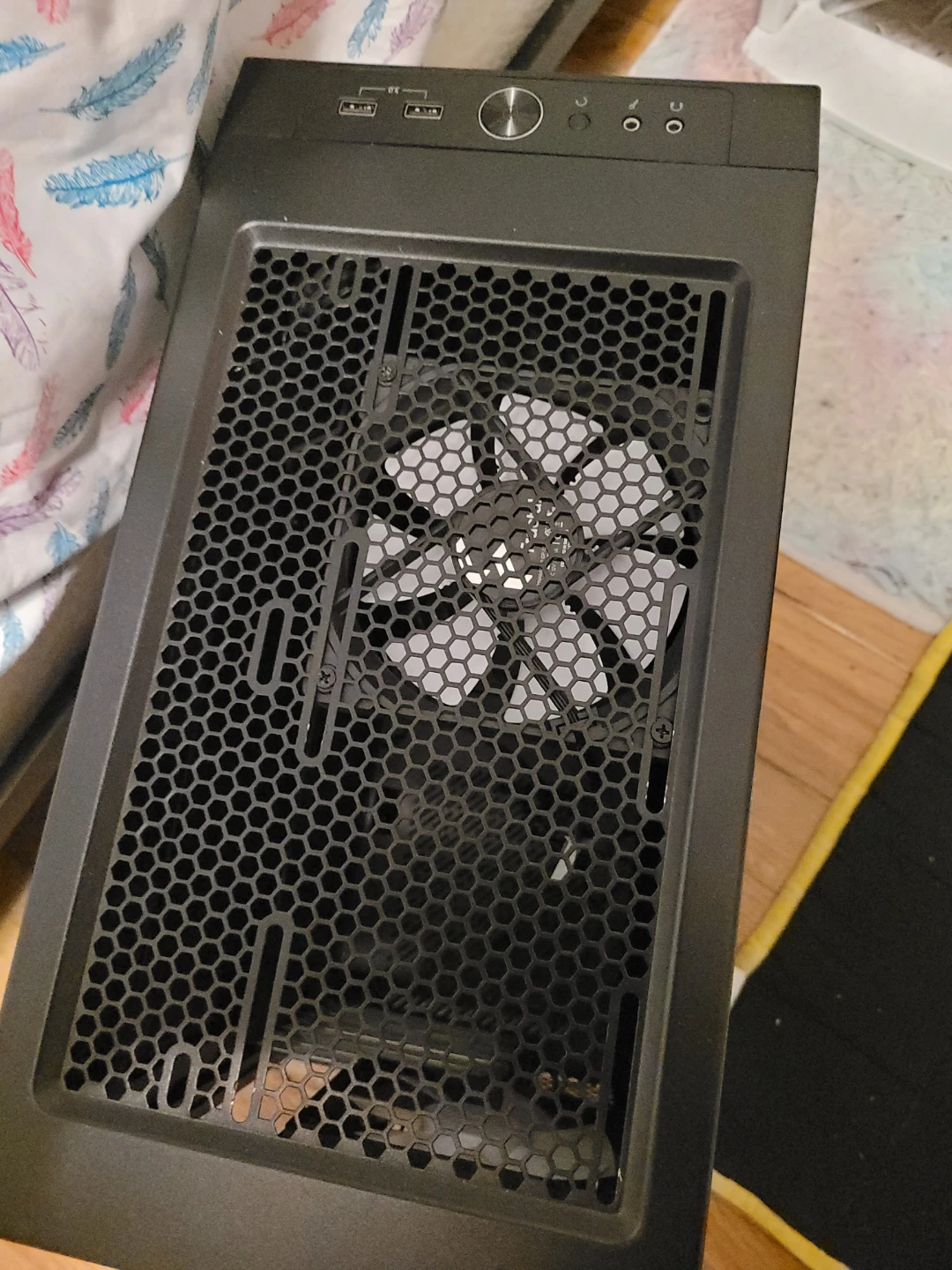 Fractal Design Computer Case - photo 4