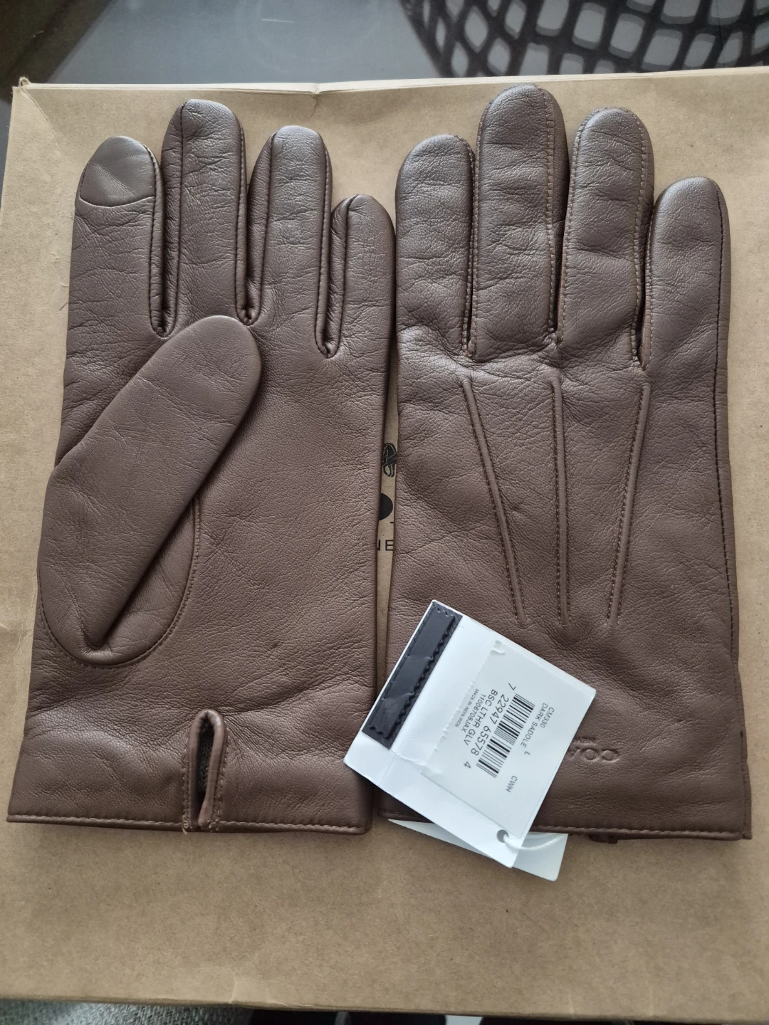 Coach Dark Saddle Leather Tech Gloves - photo 4