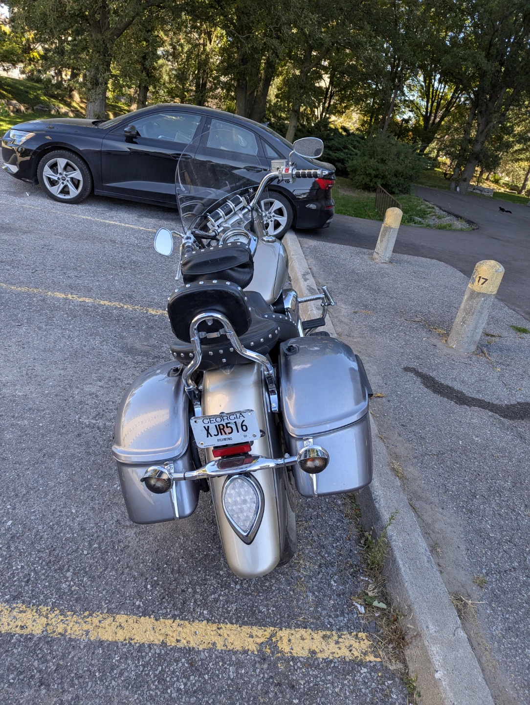 Harley-Davidson Silver Cruiser Motorcycle - photo 4
