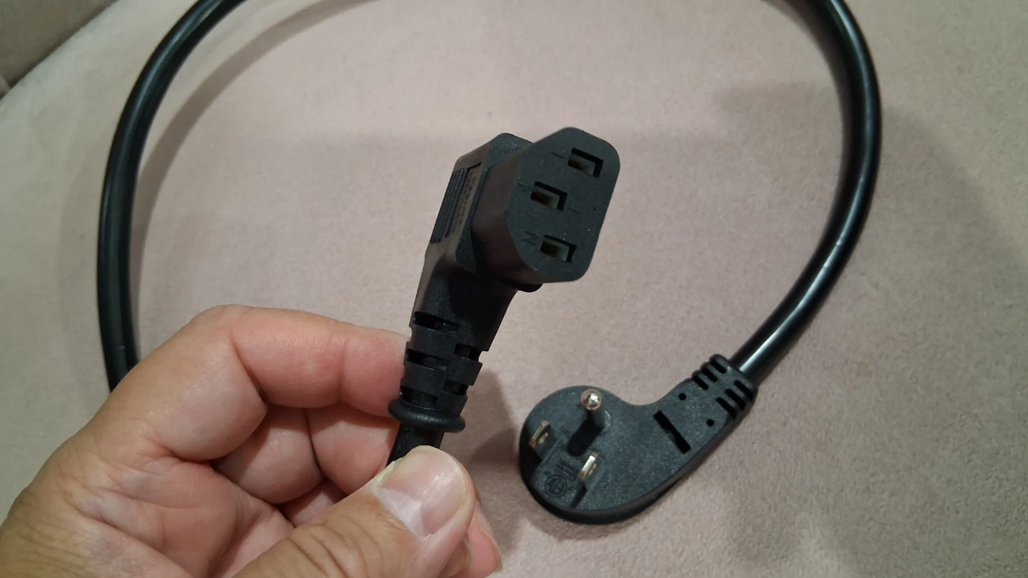 computer power cord 3 pin connector both 90 degree angled - photo 2