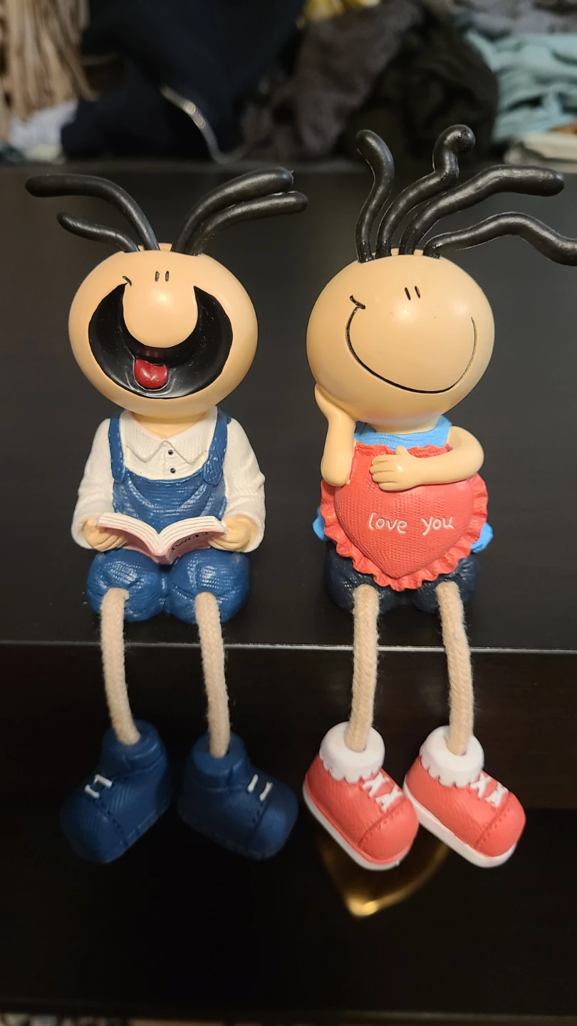 New Pair of shelf-sitting couple figurines