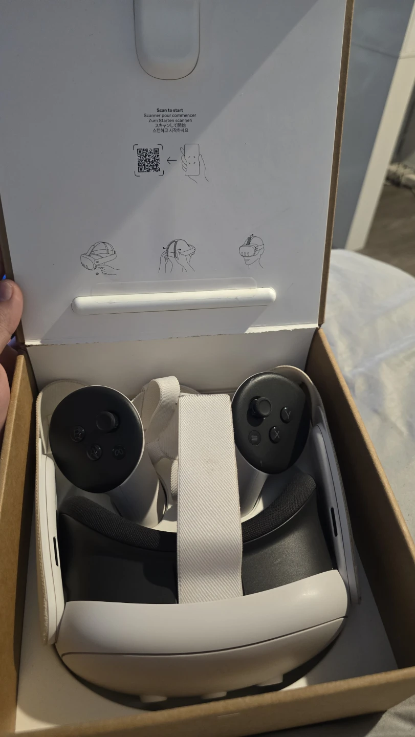 Meta Quest 3 VR Headset - photo 2