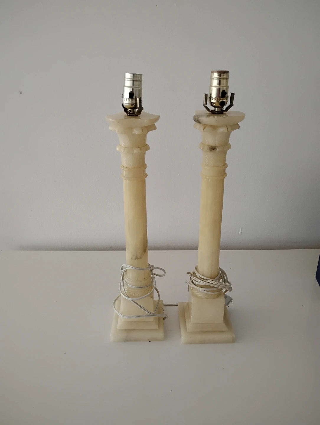 Alebaster lamps set
