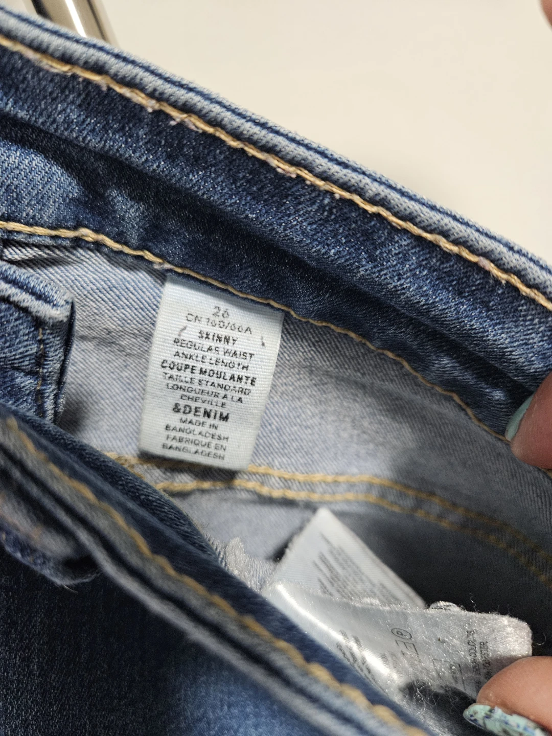 H&M Denim relaxed skinny jeans, size 26 - photo 4