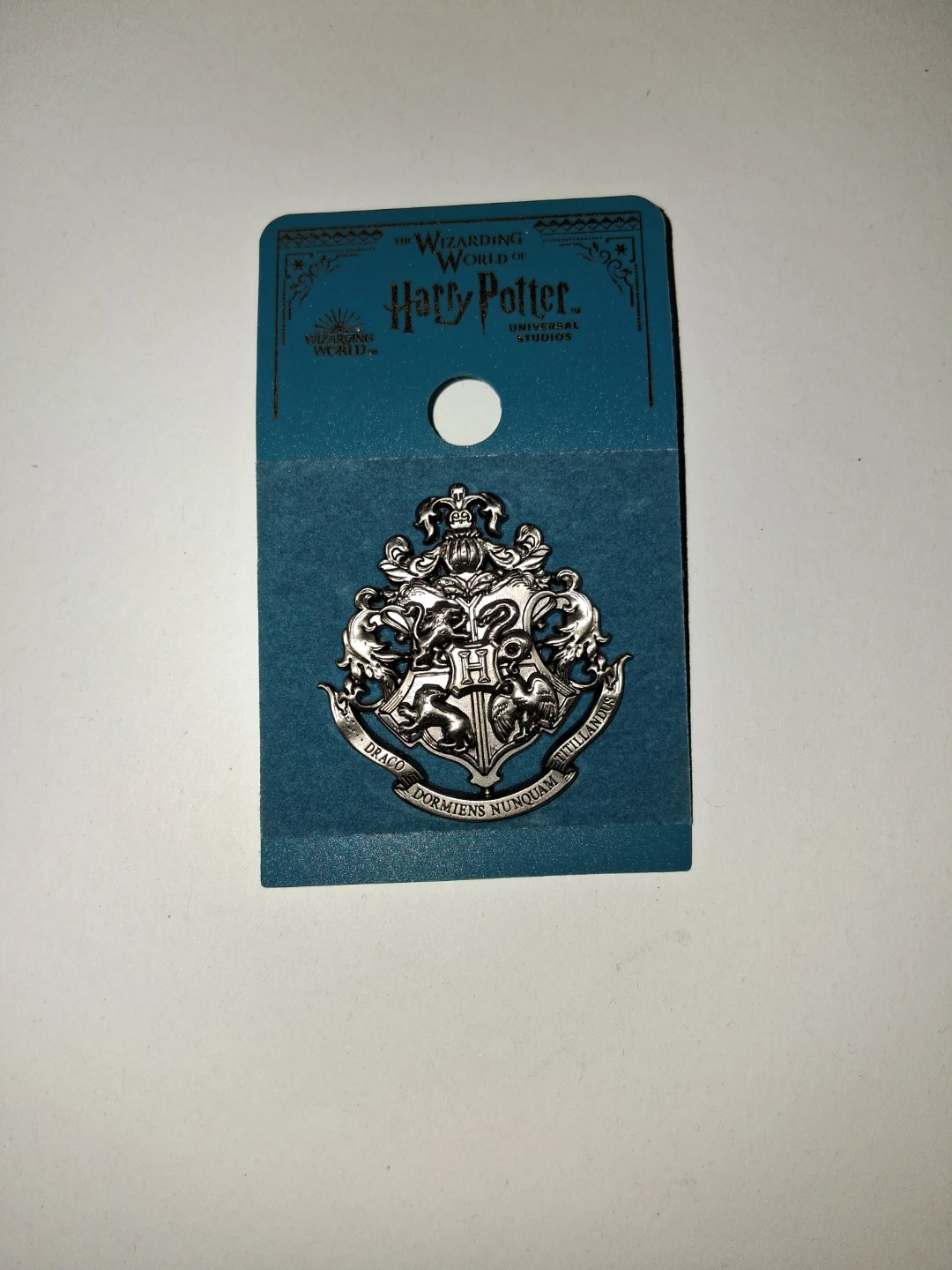 Harry Potter Hogwarts Crest Pin