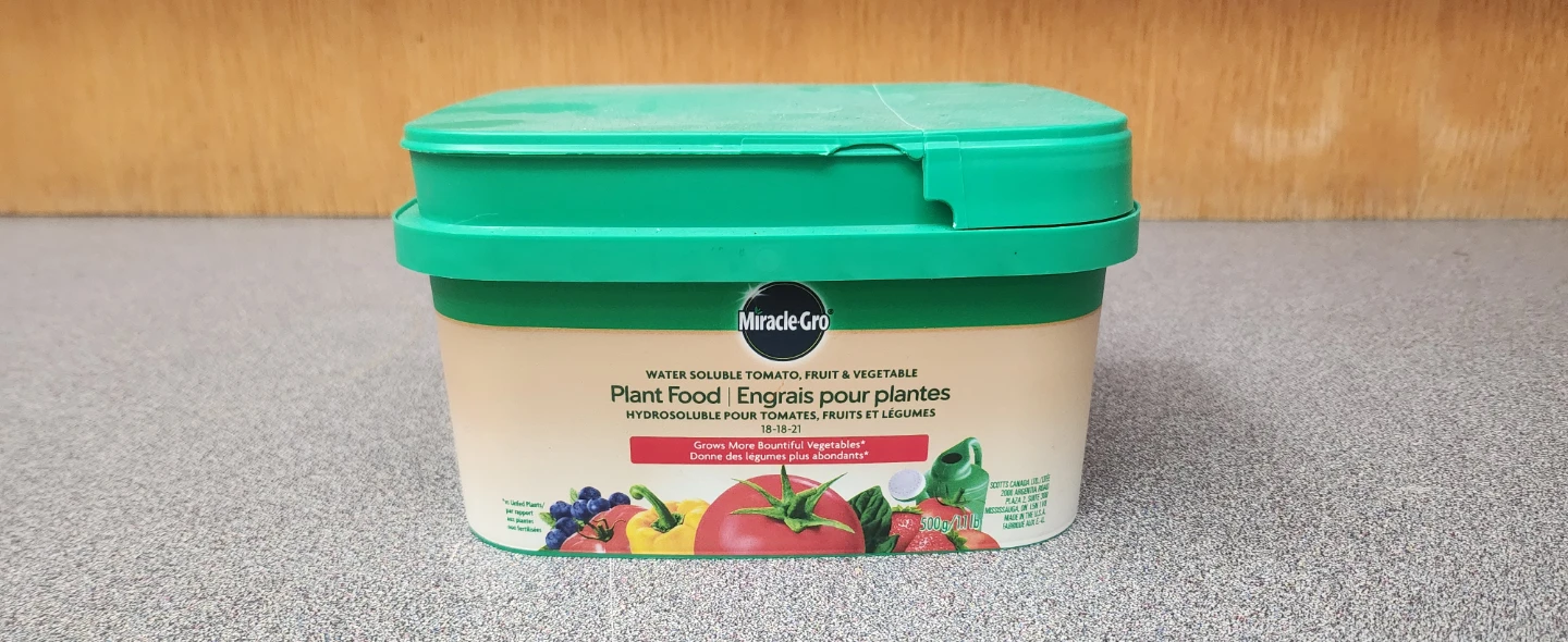 Miracle-Gro and Organic Plant Food Bundle