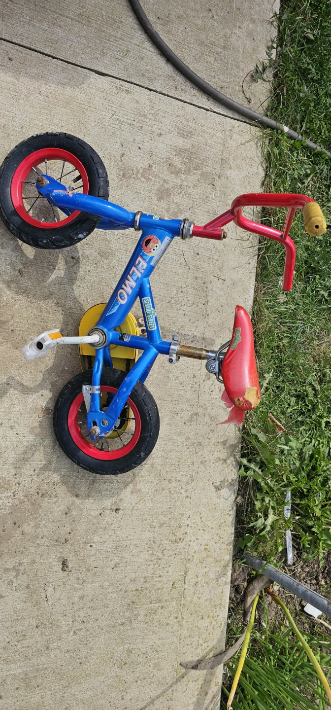 Sesame Street Elmo Kids Bike - photo 2