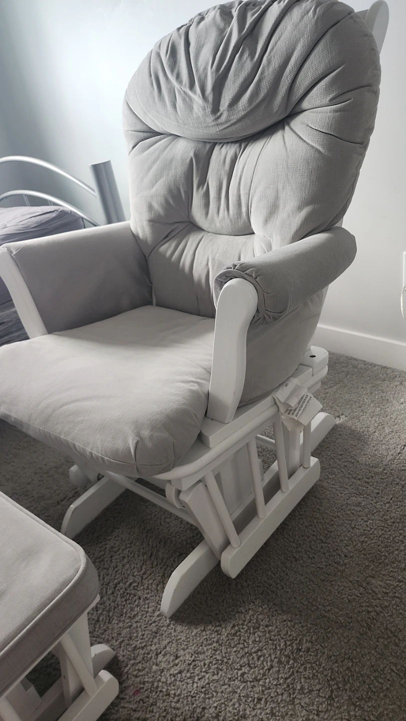 White Glider Rocking Chair with Ottoman - photo 4