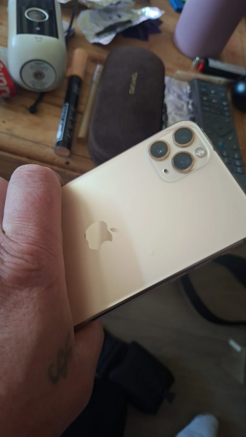 Apple iPhone 11 Pro Max 256GB Gold - photo 3
