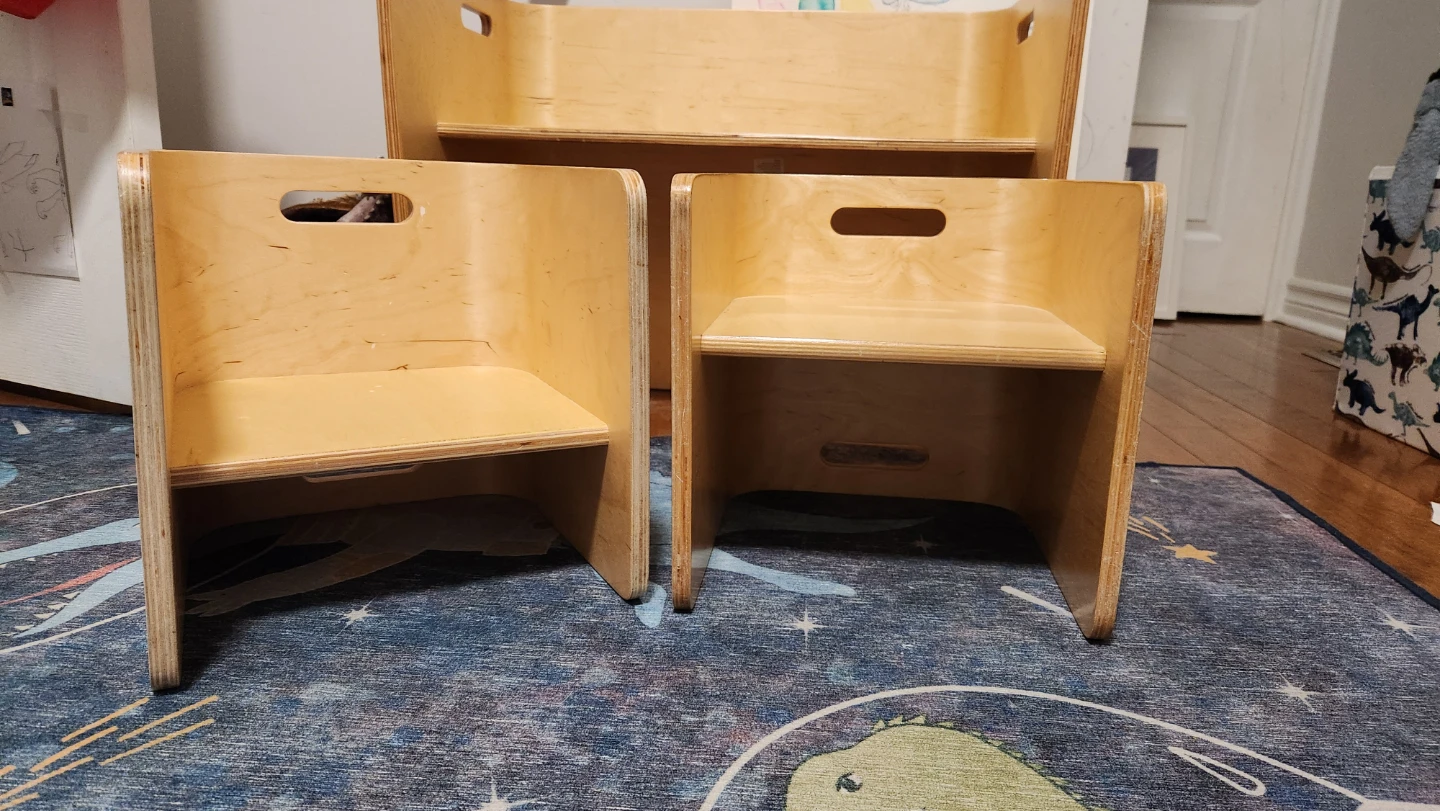 GUC Costco 2 way table and 3 way chairs - photo 4